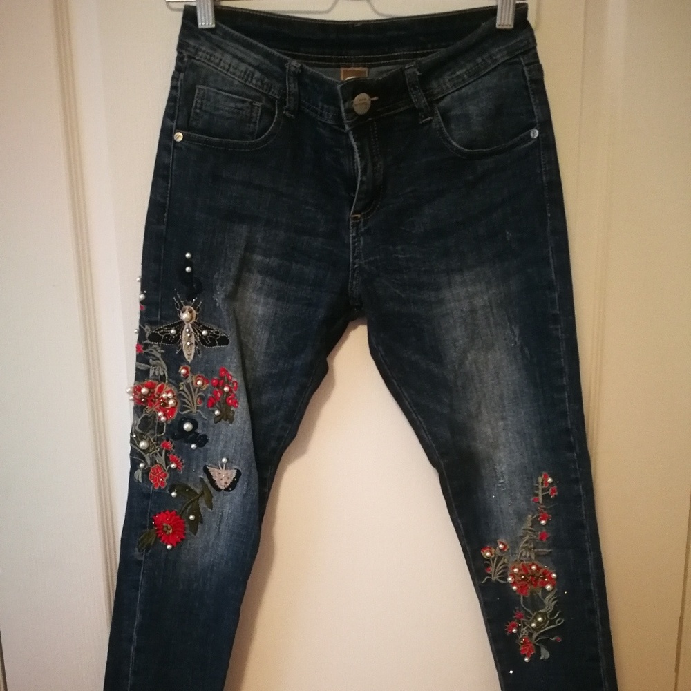 Jeans with Rhinestones